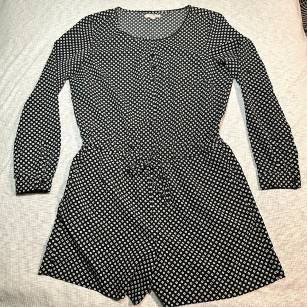 Ann Taylor Loft Long Sleeve Romper Black White Size‎ 4 Elastic Waist